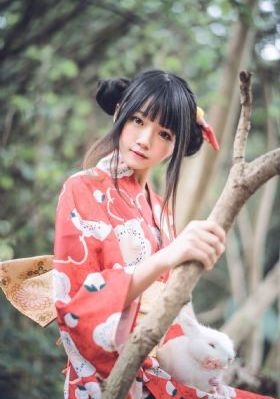 年轻的女教师2观看