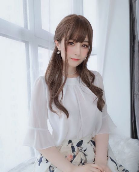 年轻的小姨子bd